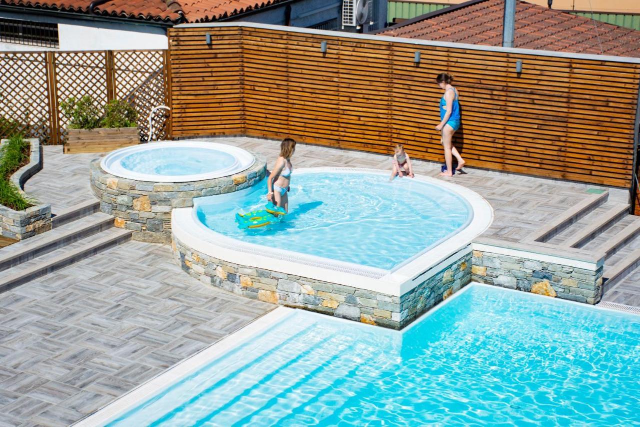 Hotel Bungalows Europa โดมาโซ ภายนอก รูปภาพ