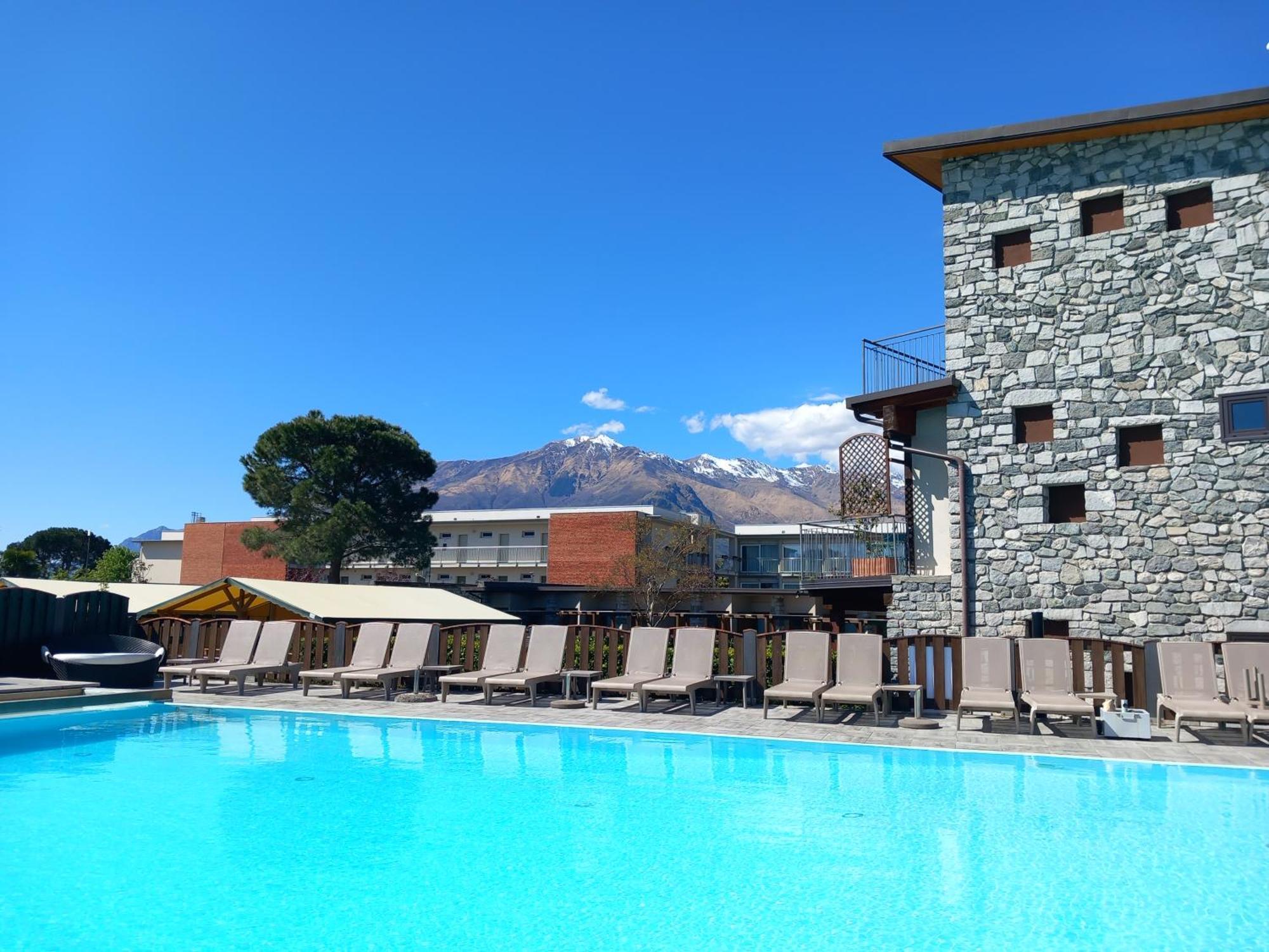 Hotel Bungalows Europa โดมาโซ ภายนอก รูปภาพ