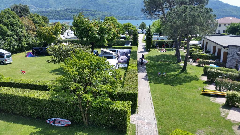 Hotel Bungalows Europa โดมาโซ ภายนอก รูปภาพ